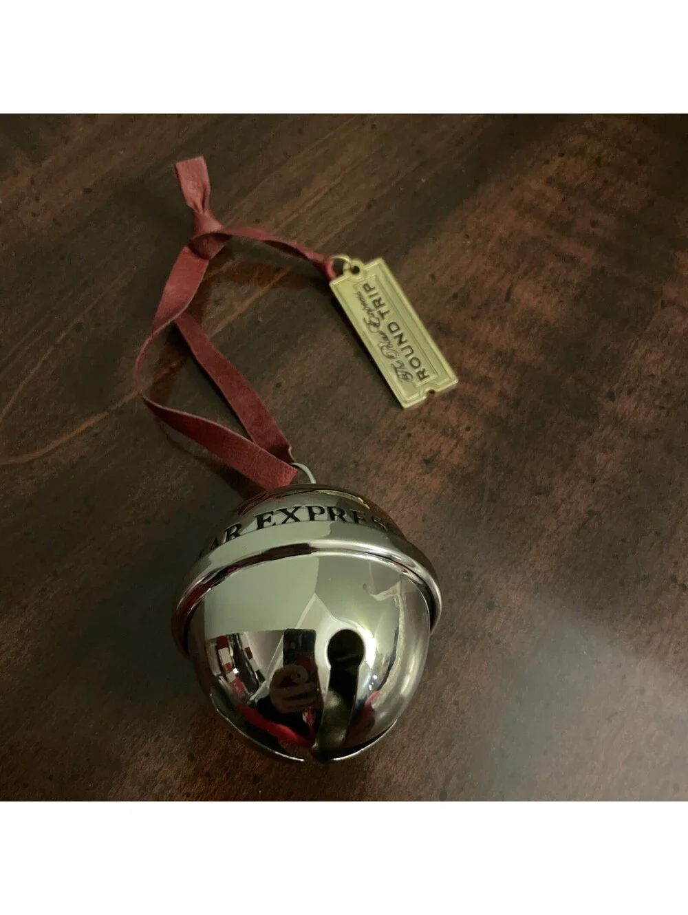 Santa's Sleigh Bell The Polar Express Hallmark Ornament 2009 QXI1042